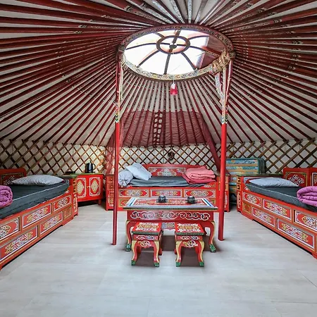 Yourte Atypique Avec Sauna Et Terrasse Privative - Fr-1-589-765