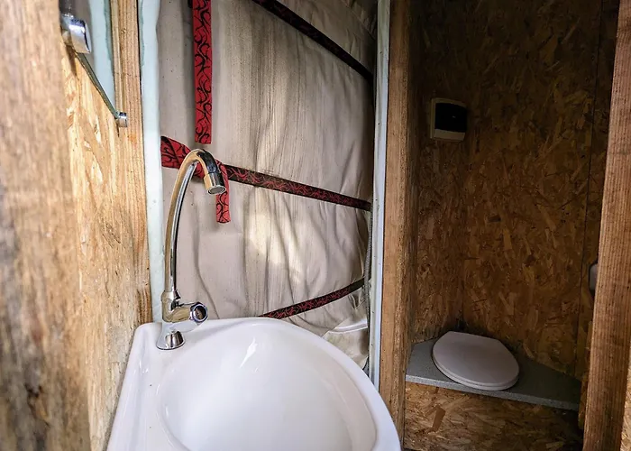 Yourte Atypique Avec Sauna Et Terrasse Privative - Fr-1-589-765 度假居 *