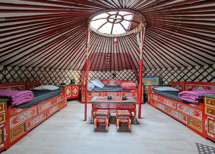 Yourte Atypique Avec Sauna Et Terrasse Privative - Fr-1-589-765